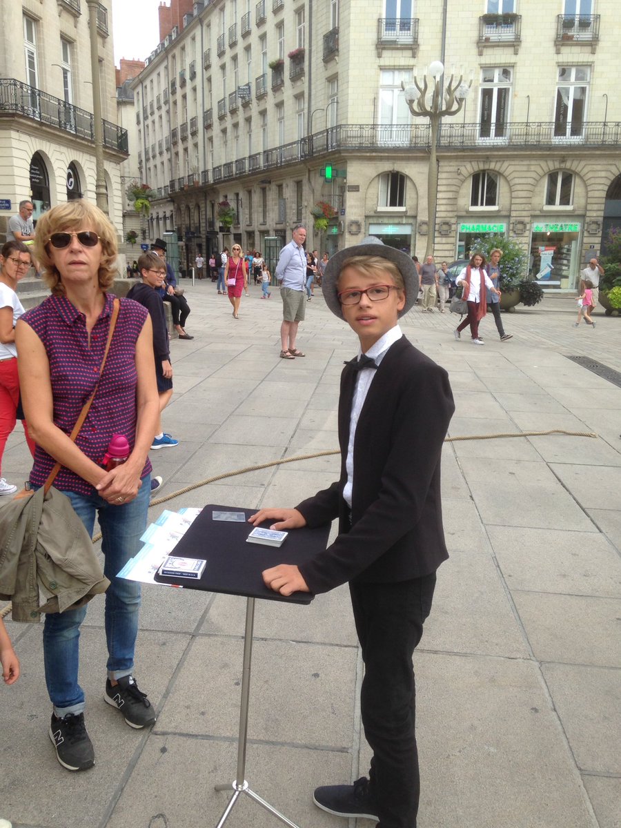 LeLieuMagique's tweet photo. #Magie #spectaclepourfamilles Le Voyage Magique c'est à 17h30 Place Graslin @nantesfr https://t.co/Z4CTRK8cQA