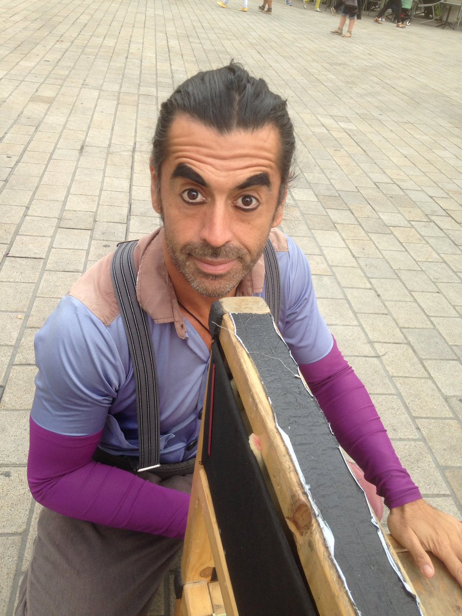 LeLieuMagique's tweet photo. #Magie #spectaclepourfamilles Le Voyage Magique c'est à 17h30 Place Graslin @nantesfr https://t.co/Z4CTRK8cQA