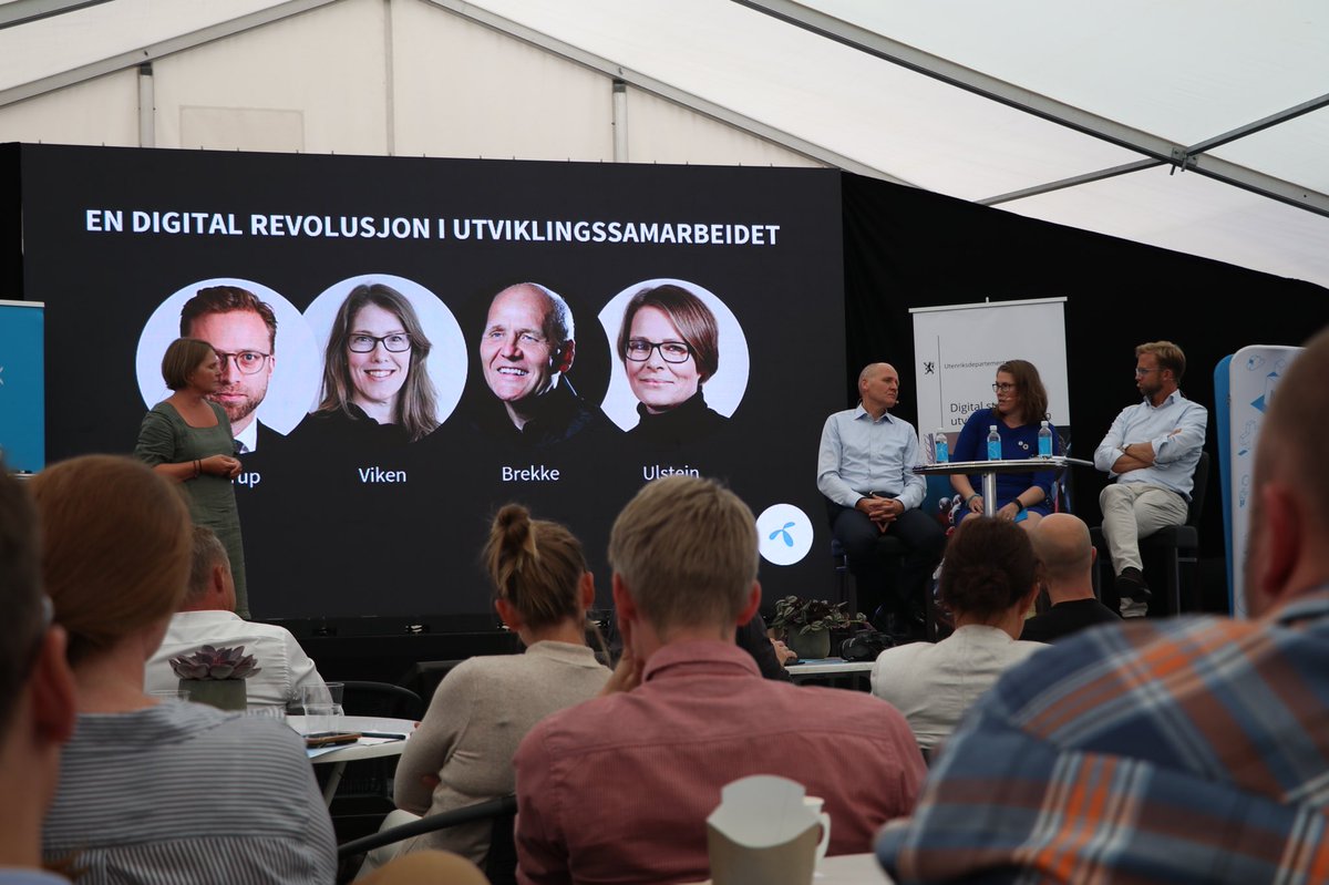 trondareutle's tweet photo. #digitalstrategi for #utviklingspolitikken diskuteres: @nikolaiastrup sammen med @UNICEFNorge og @Sigve_telenor
https://t.co/nIx8UKMQuU… . #NorwayHumStrategy #ICT4D @KirkensNodhjelp @LisaSivertsen @ingridnaessholm @InnovasjonNorge @noradno @IKTNorge @NHO_no @NorwayMFA https://t.co/YT0NBufDDr