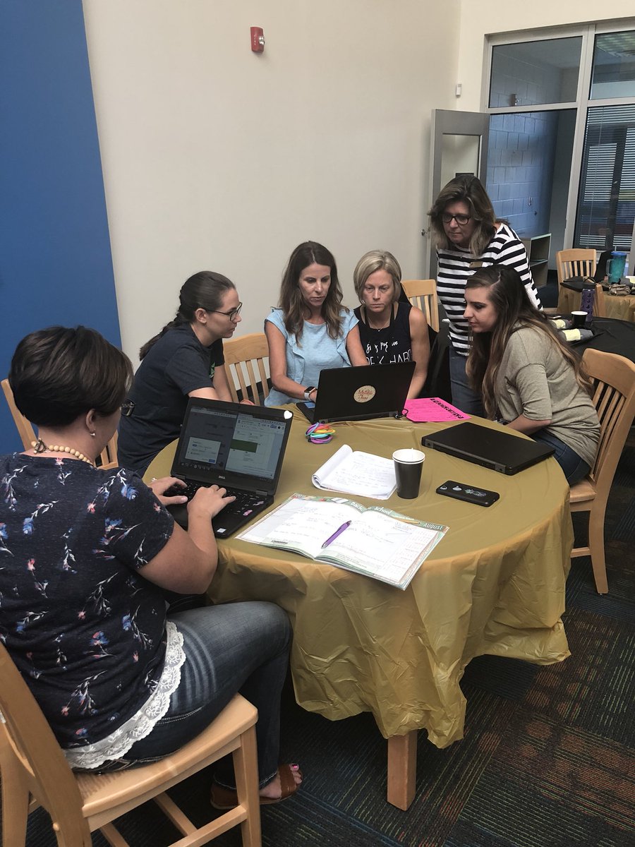 shineontech's tweet photo. First day with teachers @NorthPointeA5. Goosechase with all different tech activities! #iamthepointe  @AndersonFive #vision5 https://t.co/YViFP07if7