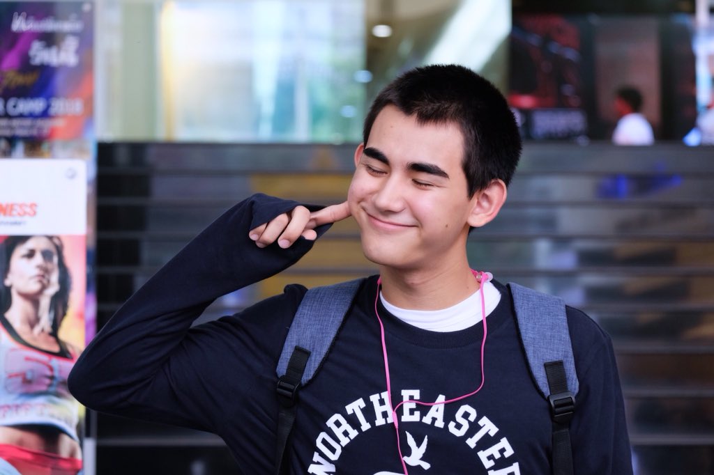 n01nutchy's tweet photo. ทำท่าแบบเดียวกัน แฟนกันแน่ๆ เลยอ่ะ 😎

#แฟรงค์เดรก 
#ตี๋หมอก 
#frankthanatsaran 
#drake_laedeke 
#นุ้งหมีของแฟรงค์ 
#อุ๋งอุ๋งของเดรก 
#อาตี๋ของผม https://t.co/EejPPIqUDs