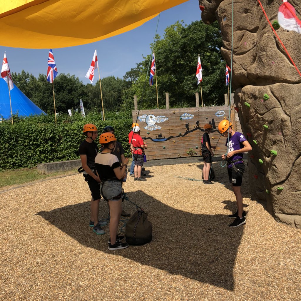 Scafell_SASU's tweet photo. The team try out their new sail shade. Worked a treat at a very hot @gilwell24 @scouts #OneBigAdventure https://t.co/o8XG13sT5d