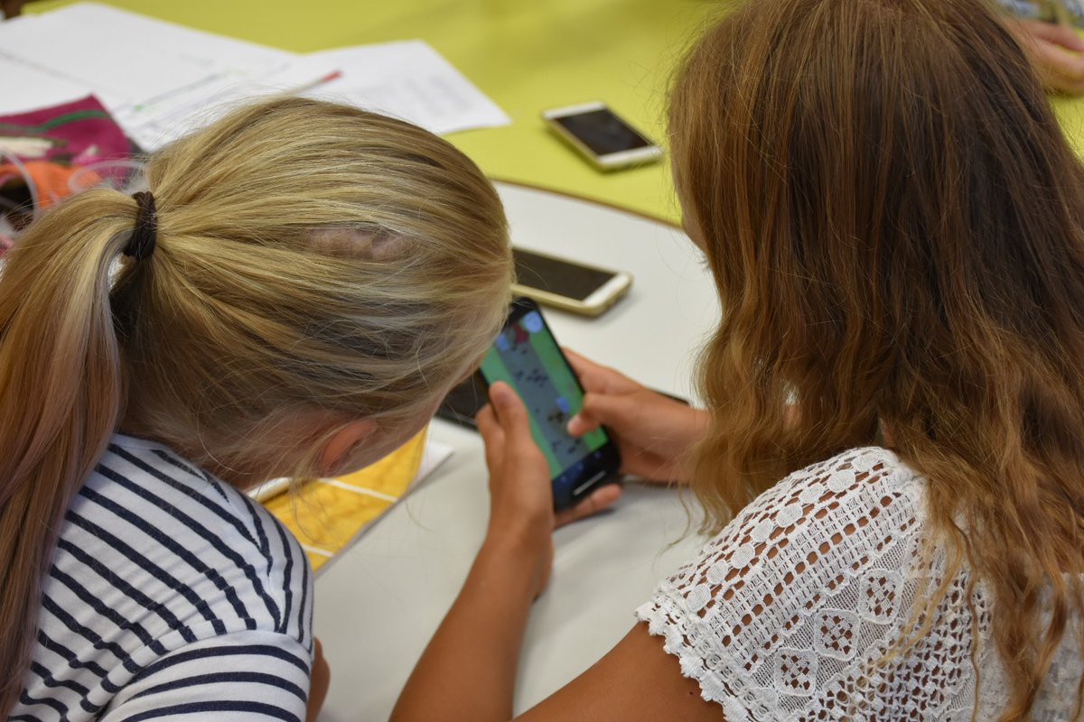 BerniSpieler's tweet photo. Our Girls Coding Week @tugraz with #Pocket_Code was a great success!! Find the games of all coding days: https://t.co/oVHL80Uzek … The girls did some projects also in @turtlestitch and with @LEGO_NXT_Robot  #girlswhocode  #engineeringgirls #girlsrule #tech https://t.co/I393rHRTlN