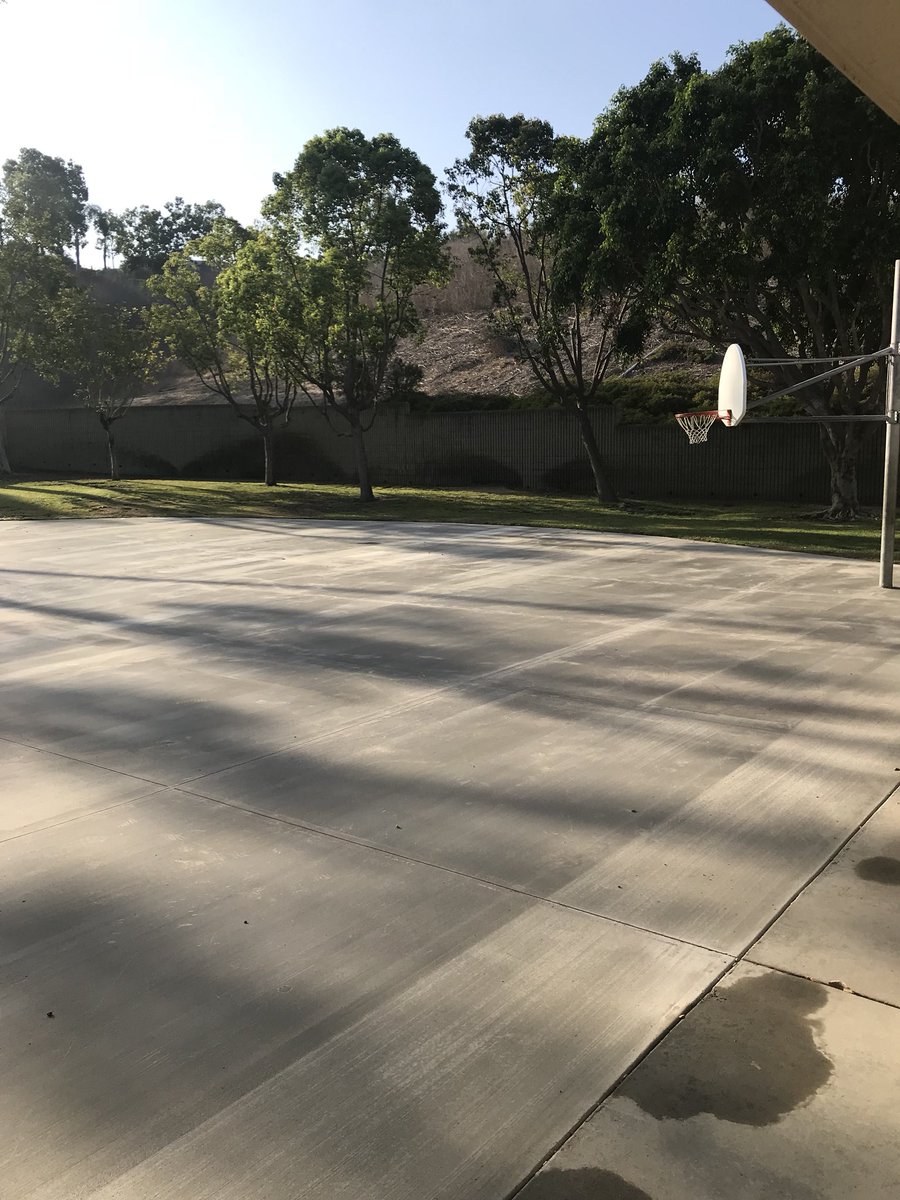 GEORGEWHITECapo's tweet photo. New parking lot and black top at George White #gettingready4school https://t.co/cpRAJjoCEi