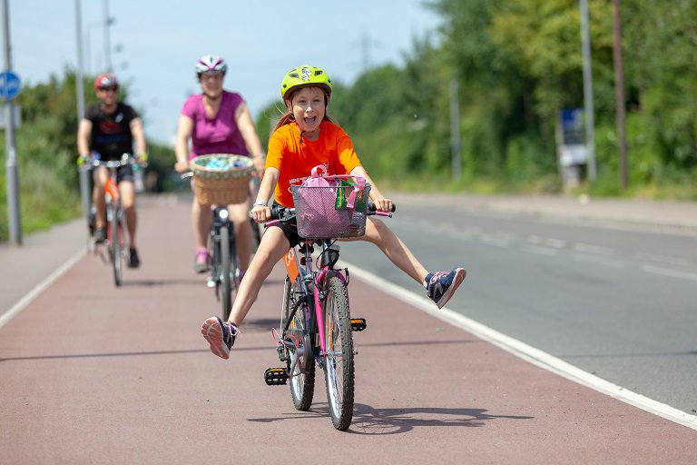 wfcouncil's tweet photo. Hey @TransportXtra check out this pic taken in Argall Way during #LeTourdeWalthamForest2018 #HealthyStreetsPic2018 #ThingstoSeeandDo #PeopleFeelRelaxed #PeopleFeelSafe #CleanAir #PeopleChoosetoCycle https://t.co/siay06FlGz