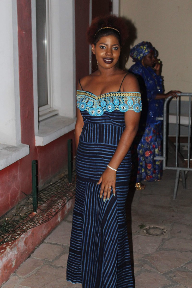 Mlle_Conte's tweet photo. Je suis amoureuse de cette fille 😍 #WeedingParty https://t.co/XIa002AtqO