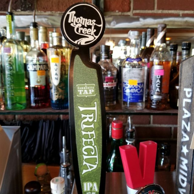 ThomasCreekBeer's tweet photo. Trifecta #IPA caught on #scandalous #craftbeerPORN
Bottles at #Catalina76 #yeahthatgreenville - Lakes and boats at Frayed Knot Grill #chapinsc #scbeer - Tap Handle at Good Food on Monford #charlottenc #cltbeer - CANS at the pool #lakemagma #florida #flabeer #craftbeer #beer https://t.co/fvaEim6Z67