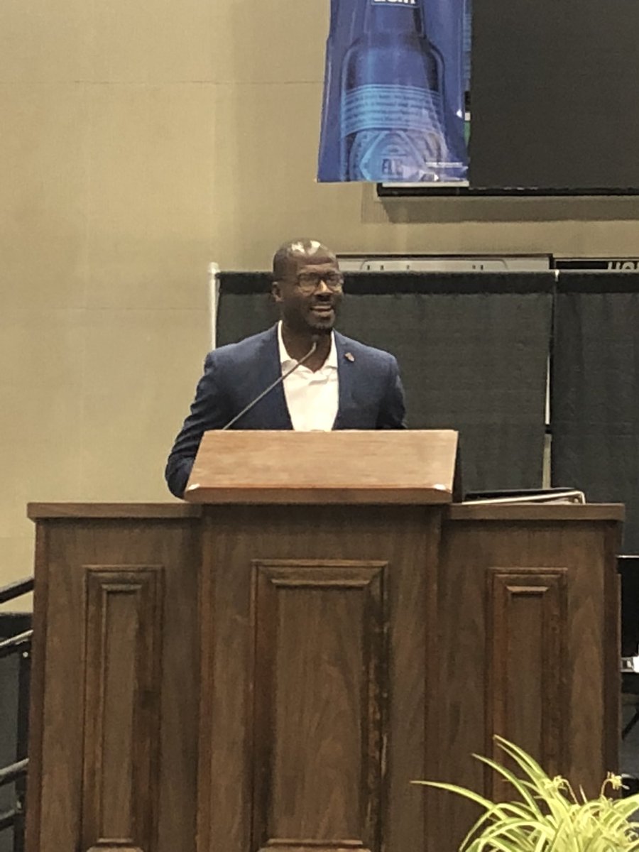 rearls1's tweet image. An incredible young man - an Odessa product!  Jorrian Wilson #harvardgrad #guestspeaker #ecisdconvo18