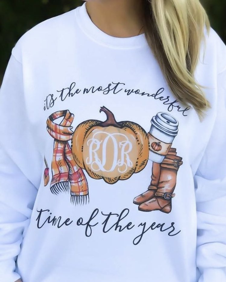 UnitedMonograms's tweet image. Retweet if you believe that FALL is ‘The Most Wonderful Time of the Year’ 🍂🎃🍃☕️🍁🏈😍