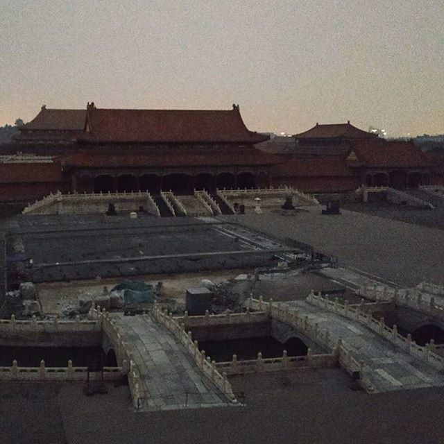 Floinmotion's tweet photo. Alone in the City... #forbiddencity #china https://t.co/dgwyDiJU7P https://t.co/F0wjJt04zS
