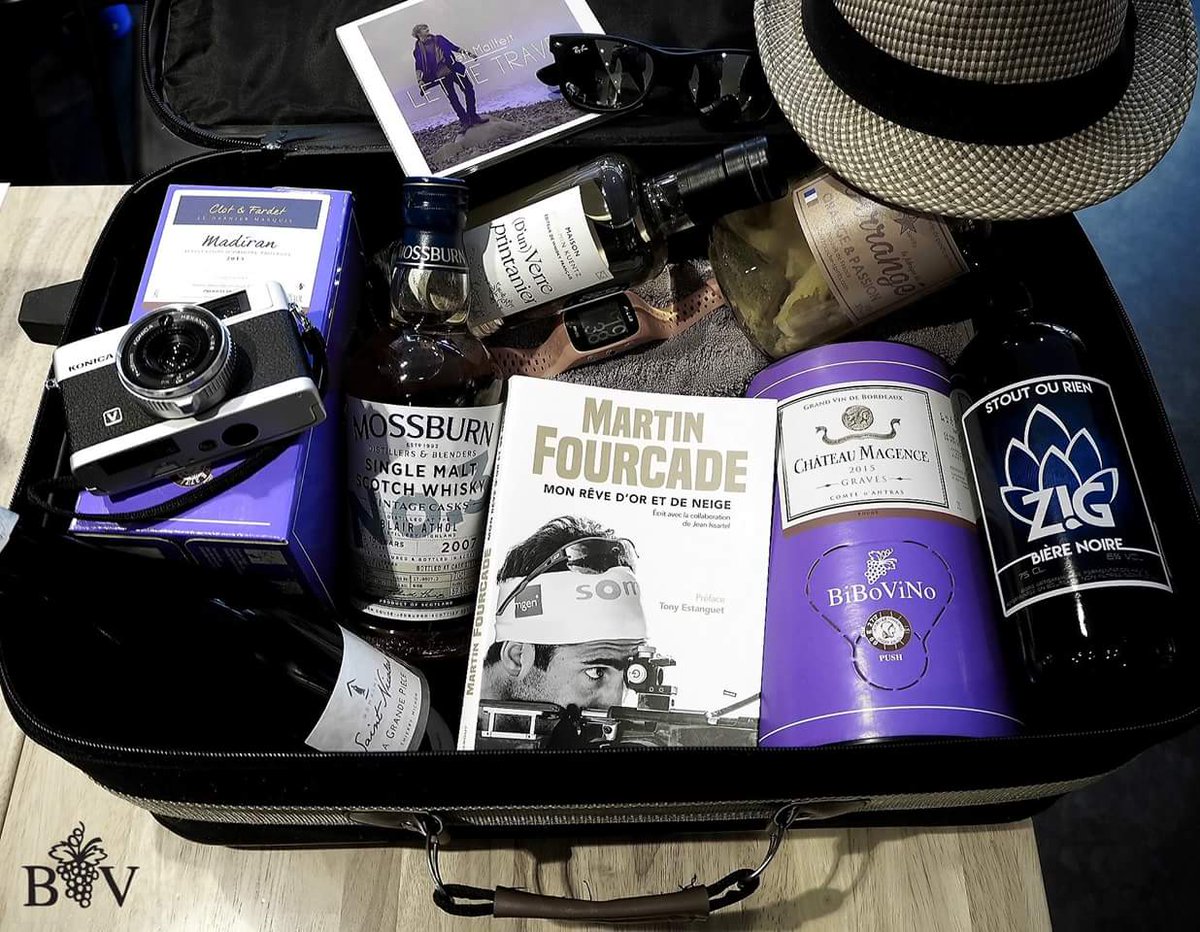 BiBoViNo85's tweet photo. Ça y est, nous sommes en #vacances !
Et nous n'avons rien oublié dans notre valise.
Nous vous retrouverons le mardi 28 août à 15h00 🍷
#Bibovino La Roche sur Yon - 6 place du marché - @LRSY_ville
#whisky @DOMAINESTNICOLA @chateau_magence #tricochespirit #wine #zig #madiran https://t.co/4SKUxnLiVC