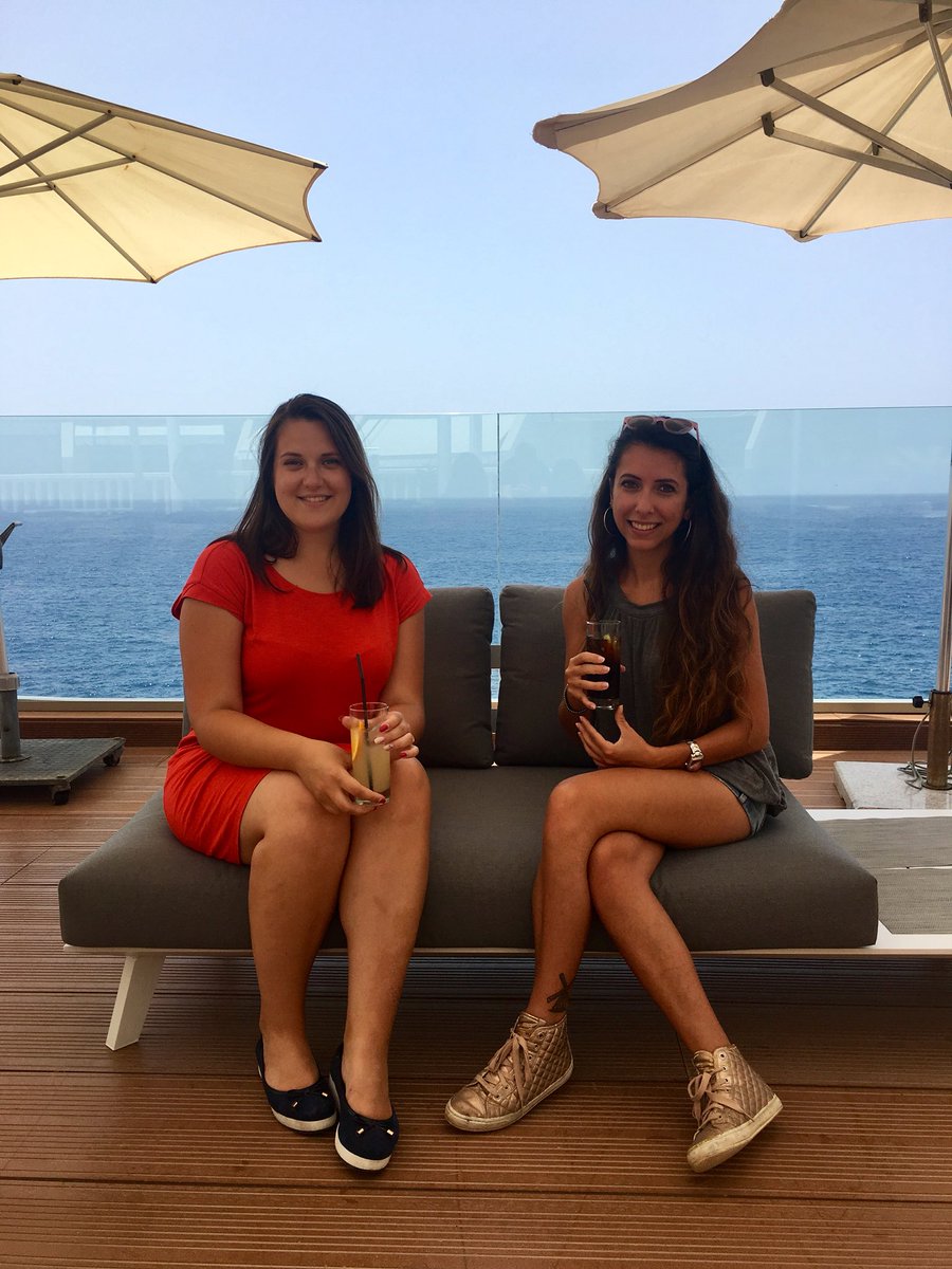 Best way to enjoy your life - surround yourself with wonderful people. ❤️
<a href="/theitalianchica/">Kate Michelle Conti</a> #Tenerife #MondayMotivation