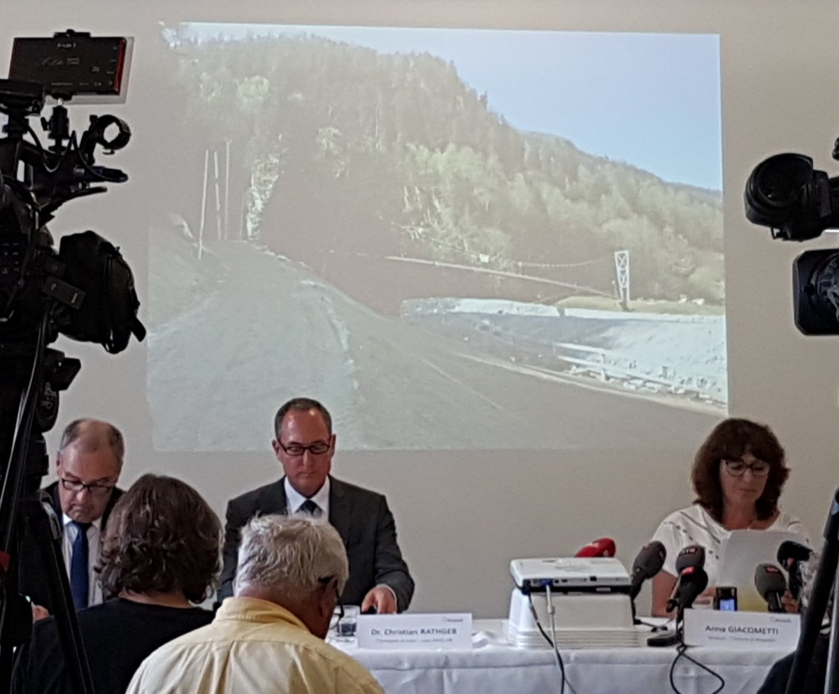 #InfoBondo: conferenza stampa con il consigliere federale Guy Parmelin, il consigliere di stato Dr. Christian Rathgeb e Anna Giacometti sindaco del Comune di Bregaglia. Bondo - a un anno dalla Frana del Pizzo Cengalo. #Bondo