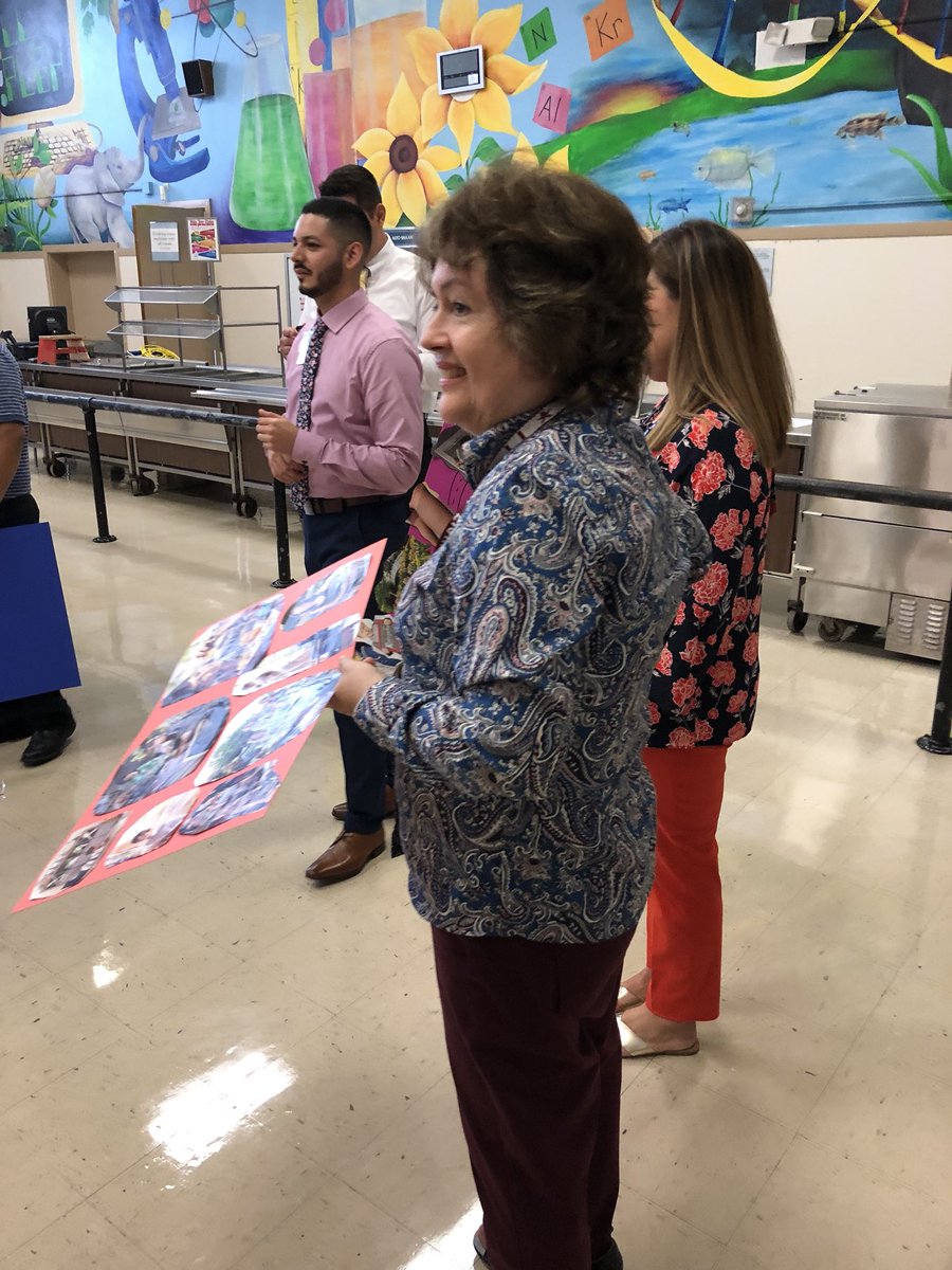 MrsCMontoya's tweet image. Vision Boards for the year! Some are still a work in progress, but we all have a vision for our kids! ❤️ #PushItToTheNextLevel #ThePughWay #WeArePugh @PughRamsHISD