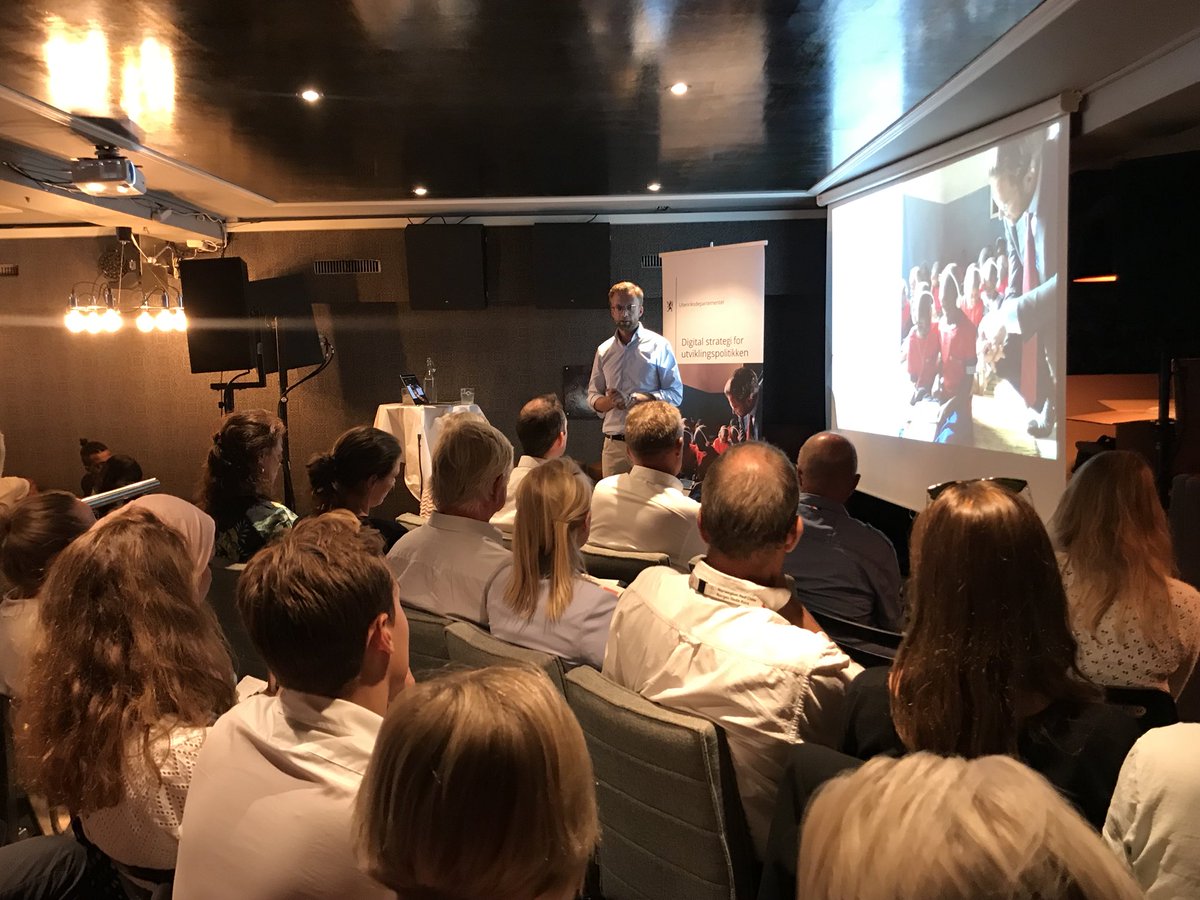 IKTNorge's tweet image. Uten digitalisering kommer vi ikke til nå bærekraftsmålene. Nå er det bare spørsmålet om hvem som vil være med på en bransje i vekst, spør utviklingsminister @nikolaiastrup #digidevNOR #arendalsuka