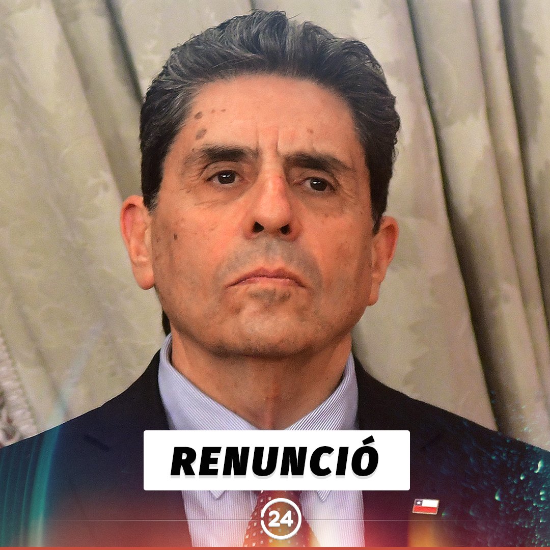 24HorasTVN's tweet photo. ⭕ #AHORA24H | Mauricio Rojas renuncia como Ministro de las Culturas, las Artes y el Patrimonio. Dejó el cargo a tres días de su nombramiento. https://t.co/kX7FcwlvJ5