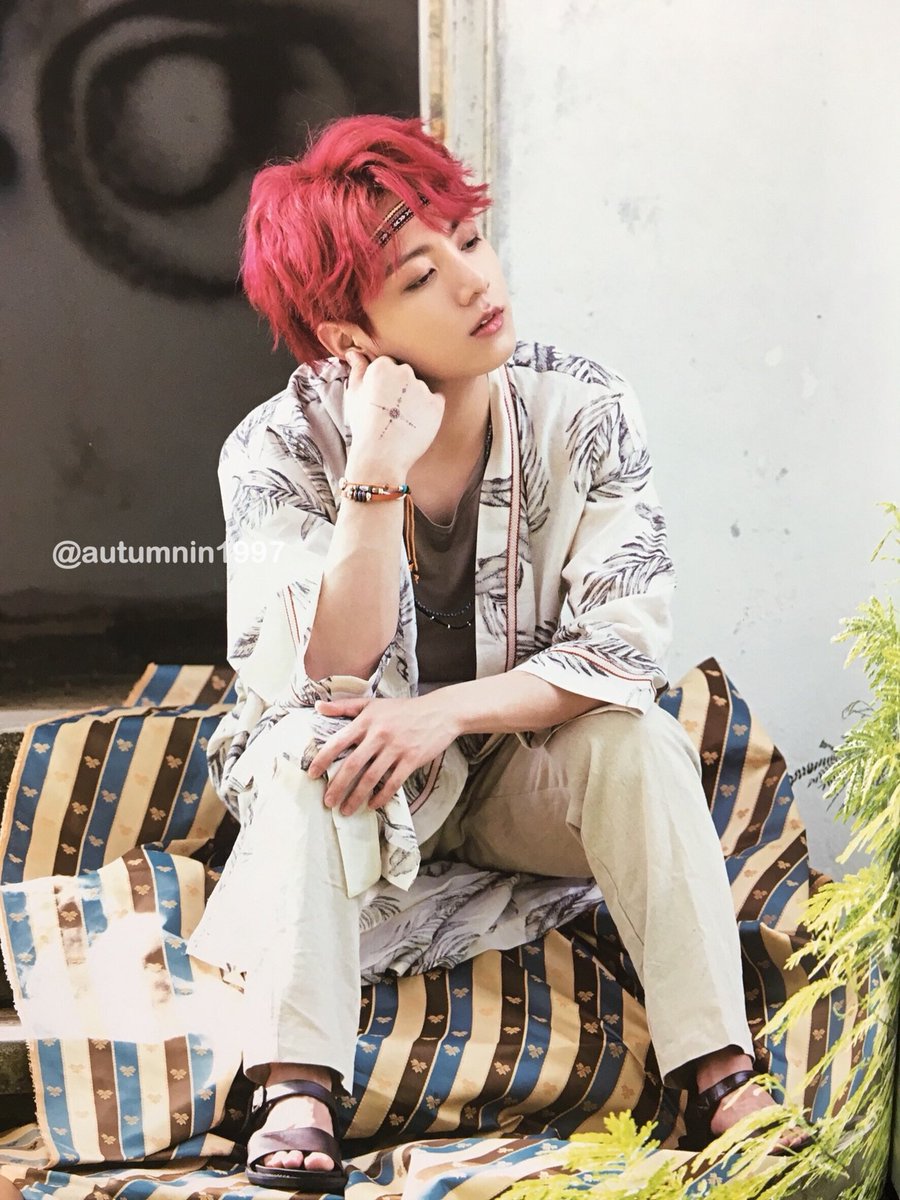 jeonglows's tweet photo. jungkook has been through more hair colours these past few months then he has for the past 5 years #LOVE_YOURSELF https://t.co/Zk77ZXQOO0