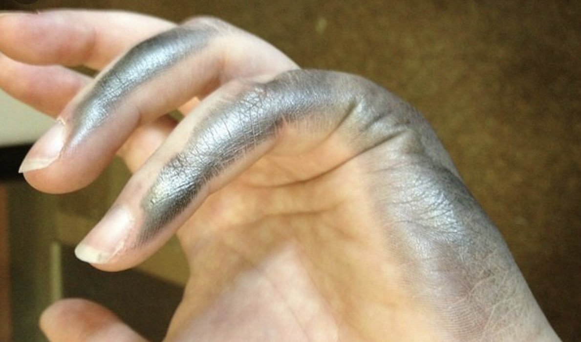 parrteegurl's tweet photo. Happy national left handers day! Being a lefty, here’s some things I hate #LeftHandersDay https://t.co/pvRFNI5kHa
