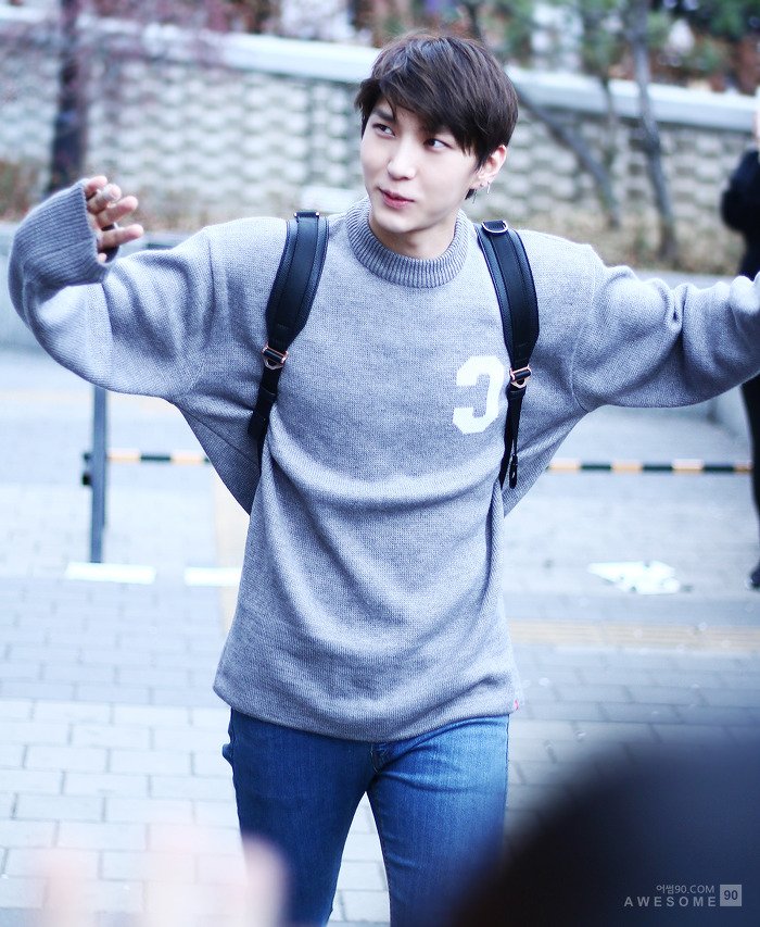 LeoKeepR_cpp's tweet photo. N - 우나, 난 너한테 어떤 존재야? 
T - 너는 나한테… 로또!
N - 로또?! 왜!!!
T - 더럽게 안맞으니까~ https://t.co/LQUuBGlDXI