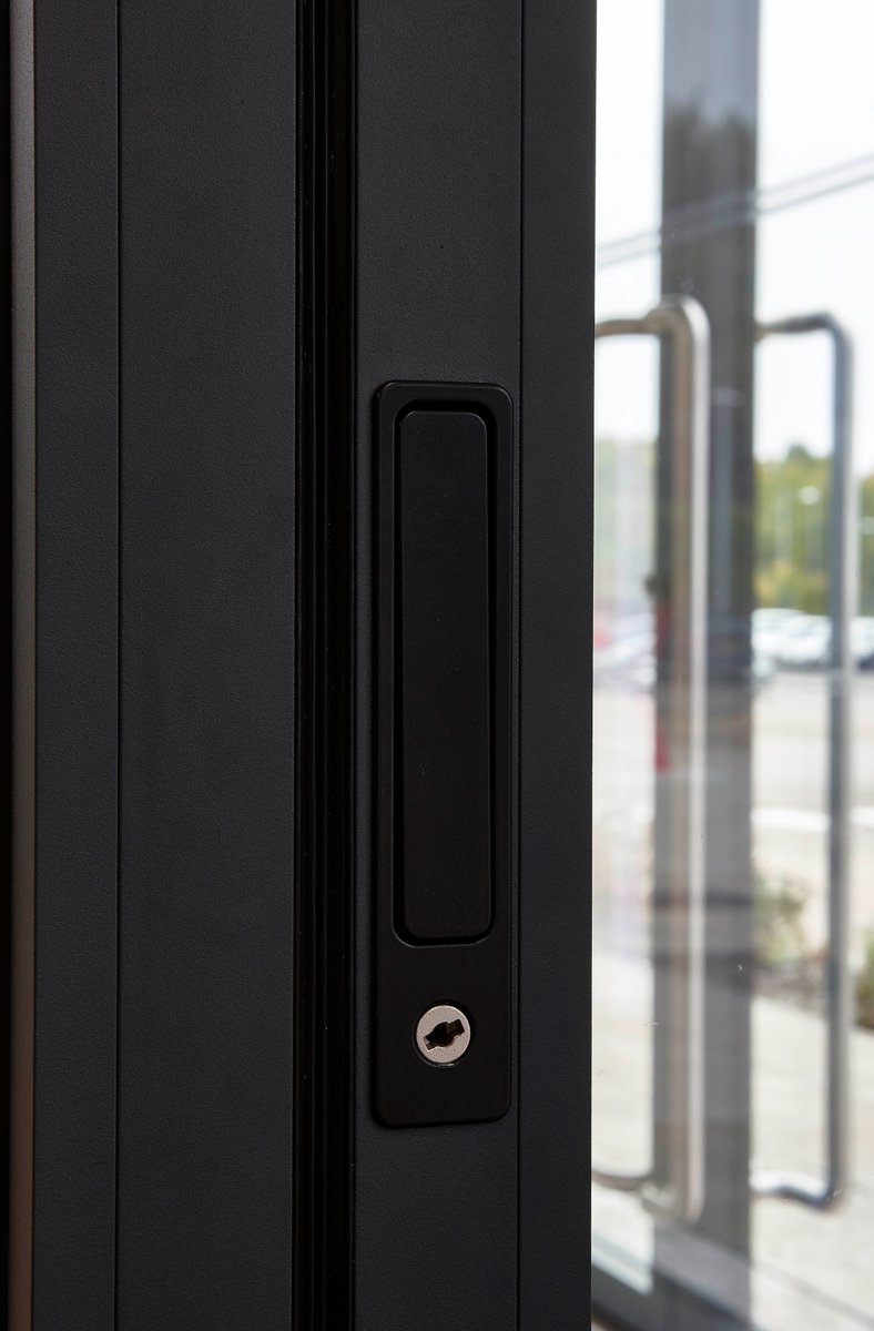 ChoicesAli's tweet photo. The One , The Only , Luminia F82 Bifold door going from strength to strength #Innovation @CWGChoices @AluK_GB , CWG Choices customers seeing the benefit of low U values , large sizes , small sightlines https://t.co/nY9jpI18Dj