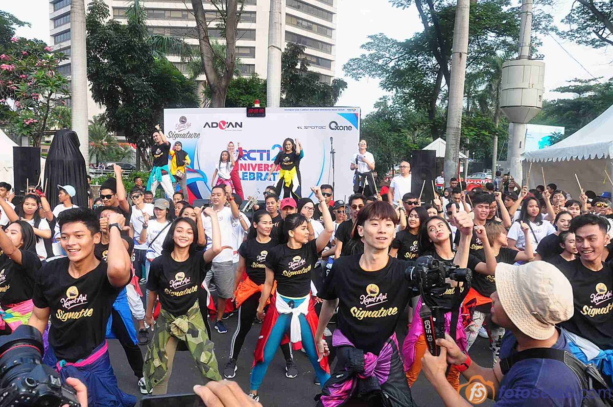 fotoselebcom's tweet image. fotoseleb.com/index.php?view… @fotoselebcom @OfficialRCTI @advan_id @Oxone_Indonesia @KapalApi_ID #hutrcti29 #kapalapisignature #oxone #spotec