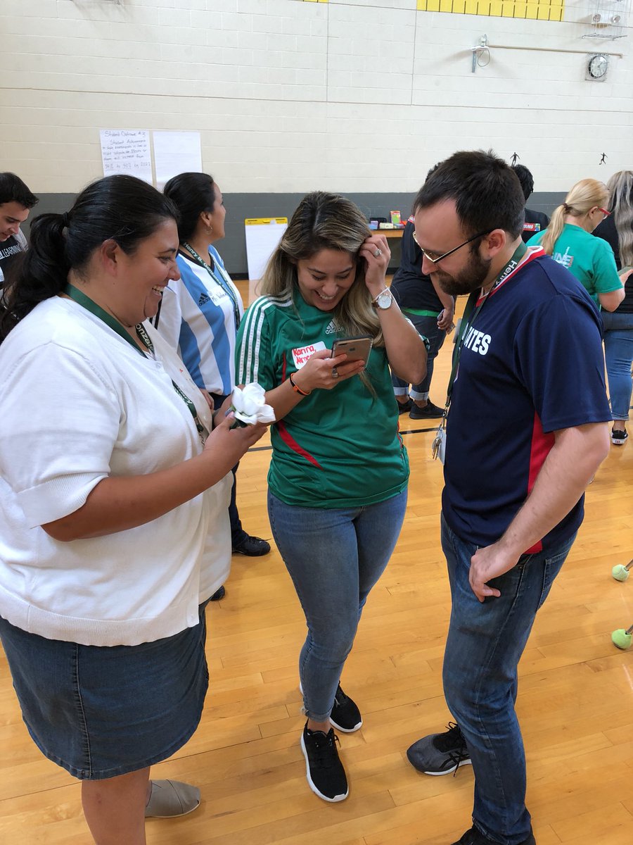 Dallas ISD Specials teachers tweeting together at Gonzalez Elementary.