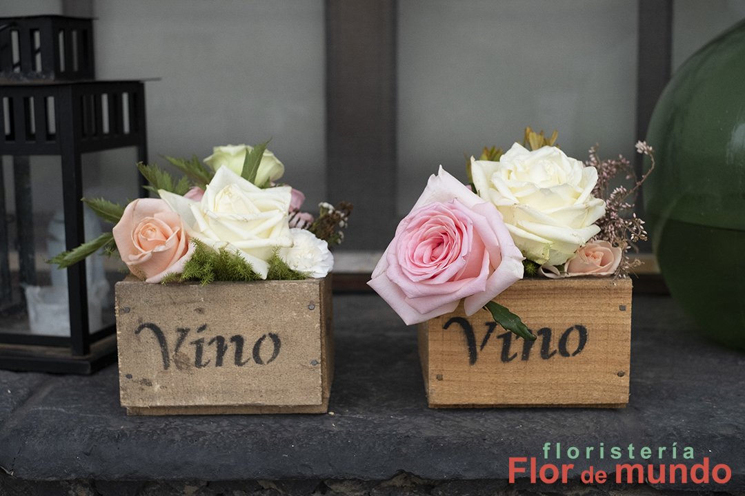 FlordeMundo's tweet photo. Para el día de tu boda 👩‍❤️‍💋‍👨 o cualquier celebración o evento... Floristería Flor de Mundo. Especialistas floristas en ramos, decoración floral, centros de mesa... todo lo que necesites para ese día tan especial 💐

https://t.co/JWCJ9N7fxG

#florestenerife #Tenerife https://t.co/lGMCj42Z2T