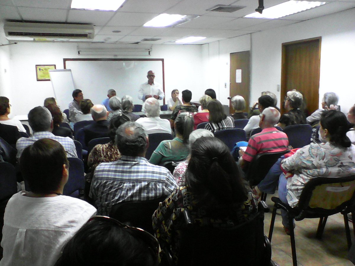 <a href="/medinaroaalonso/">Alonso Medina Roa</a>, en el Foro "Militares Presos Políticos", #Aragua: "Debemos permanecer unidos para enfrentar un régimen donde se ha institucionalizado la tortura, la realidad todos la conocemos, avanzar con esperanza".  #AbajoLaDictadura #LaTerceraRebelion