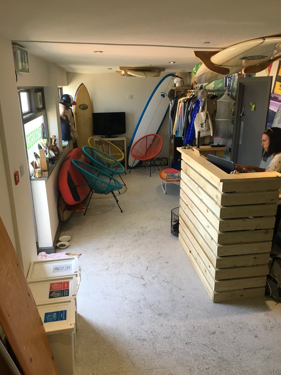 mikeyoungsurf's tweet photo. Winter is coming there is only one surf school to go with high performance equipment high end coaches and the most high end changing facilities hands down ! #Escapesurfschool #Newquay #Belushis #Monster #FCS #Solawetsuits #Picture https://t.co/N5rYU5hY7Z