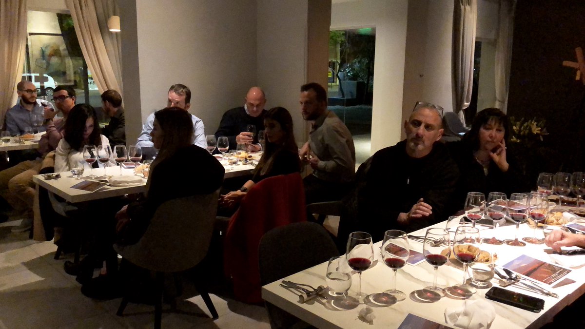 Recuerdos de un gran #evento de <a href="/MostoBebidas/">Mosto Bebidas</a> en el Restaurante República en #Cordoba la semana pasada. ¡Muchas gracias a todos! @ManuGonzalz #BodegaAndeluna #Andeluneando #mosto #distribuidor #evento #winetasting #degustacion #menu3pasos #vinos #andelunawines #winelove