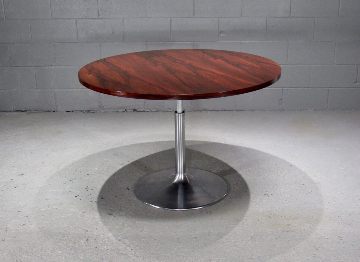 mod20gallery's tweet photo. Height-Adjustable Round Rosewood Pedestal Table 🍴
•
•
•
#adjustabletable #rosewood #pedestaltable #pedestal #table #diningtable #diningroom #midmod #vintage #antique #moderninterior #moderninteriordesign #modernism #midcenturymodern #midcenturyhome https://t.co/QUgU3WfzpS