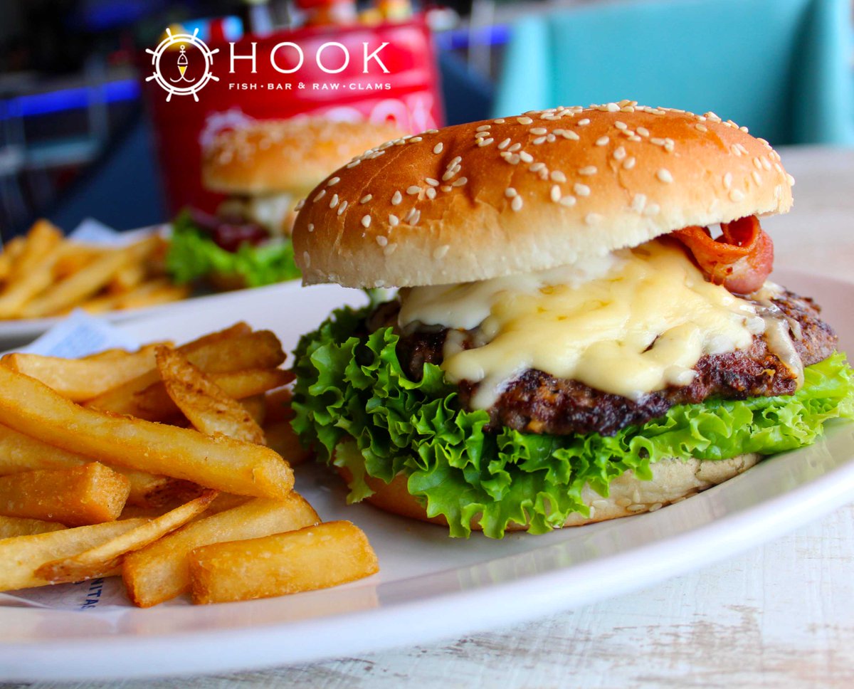 HookMarti's tweet photo. ⚓ Tripulación, ¿Quién tiene antojo de una deliciosa hamburguesa 🍔? este lunes disfrútalas al 2x1 en HOOK ⚓ ☀ #PonteHOOK #HookFishBar https://t.co/AVx6pA1DQz