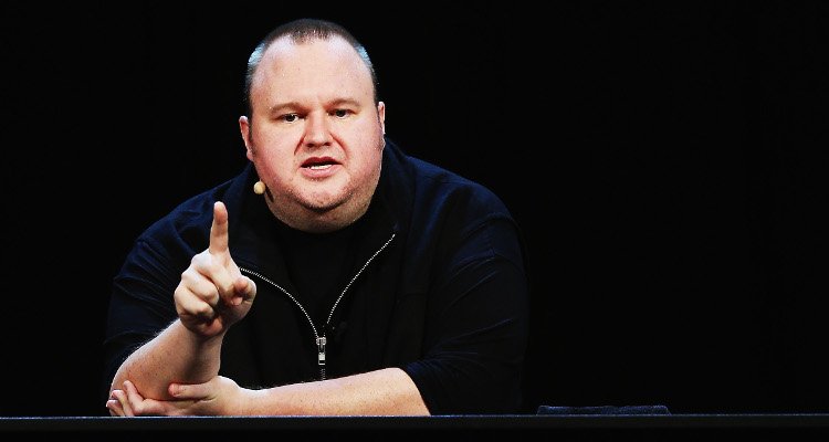 CoinsNetworkUS's tweet photo. Kim Dotcom: Convert to Cryptocurrency and Gold Before the Dollar Becomes Worthless 
#KimDotcom $Crypto

Read more: https://t.co/WrFbLt45uv https://t.co/xbUs520Yrg