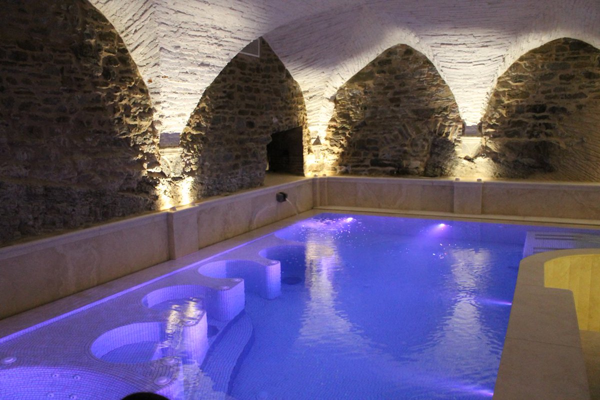 MonasteroCorton's tweet photo. Enjoy the amazing experience of relaxation - find out more on Spa https://t.co/x4PD6JCzQ3 #monasterodicortona #hotel #cortona #tuscany #luxuryhotel #pool #spa #view #indoorpool #poollife #pooltime #poolview #wellness #color #italyhotels #insidepool #italy #travel #tuscanyhotel https://t.co/pMpbSPK8k3