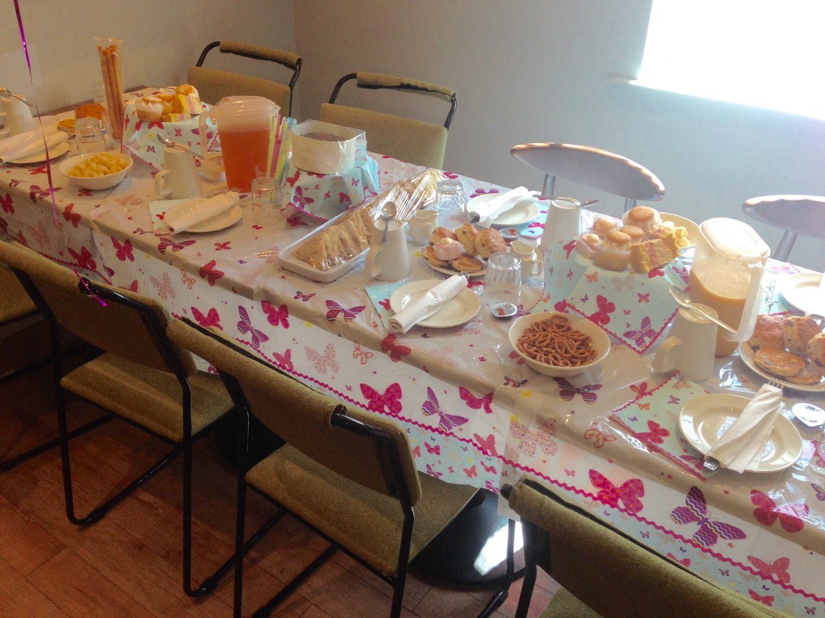 Team Appreciation Week. Afternoon Tea 👌🏼🍬🍭🍫🍰 #hwestisbest #haverfordwestpi #lovedteam <a href="/BoxallMichelle/">Michelle Boxy</a>