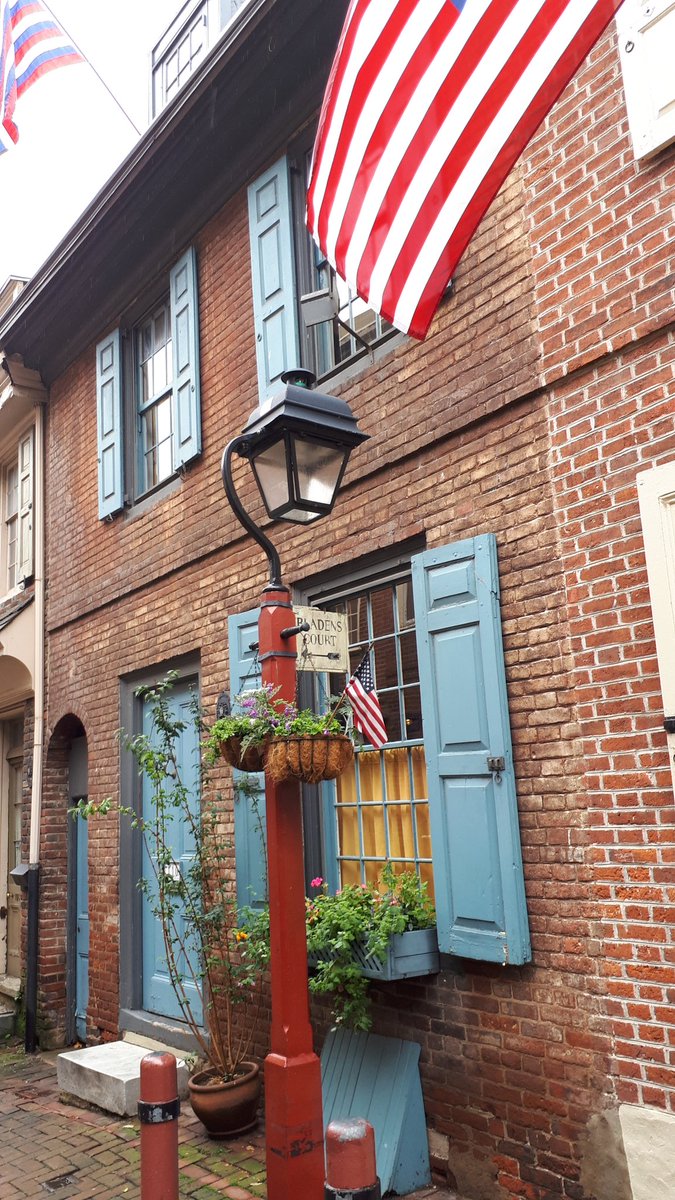 Simona_Ti's tweet photo. Streets of Philadelphia..πΊπΈ
#travel #pennsylvania #usaaddicted https://t.co/A0ZCA0owZF