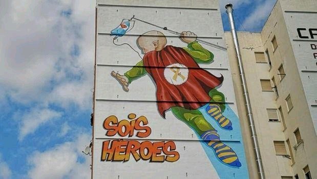 Buenapublicidad's tweet photo. Hasta hace tres años, los niños ingresados en Oncología Pediátrica del Hospital La Fe de Valencia veían por la ventana el anuncio de una funeraria. A partir de ahora, gracias a @UNLOGICCREW, verán este bonito mural. #SoisHéroes❤️ https://t.co/bpyaMmMOur