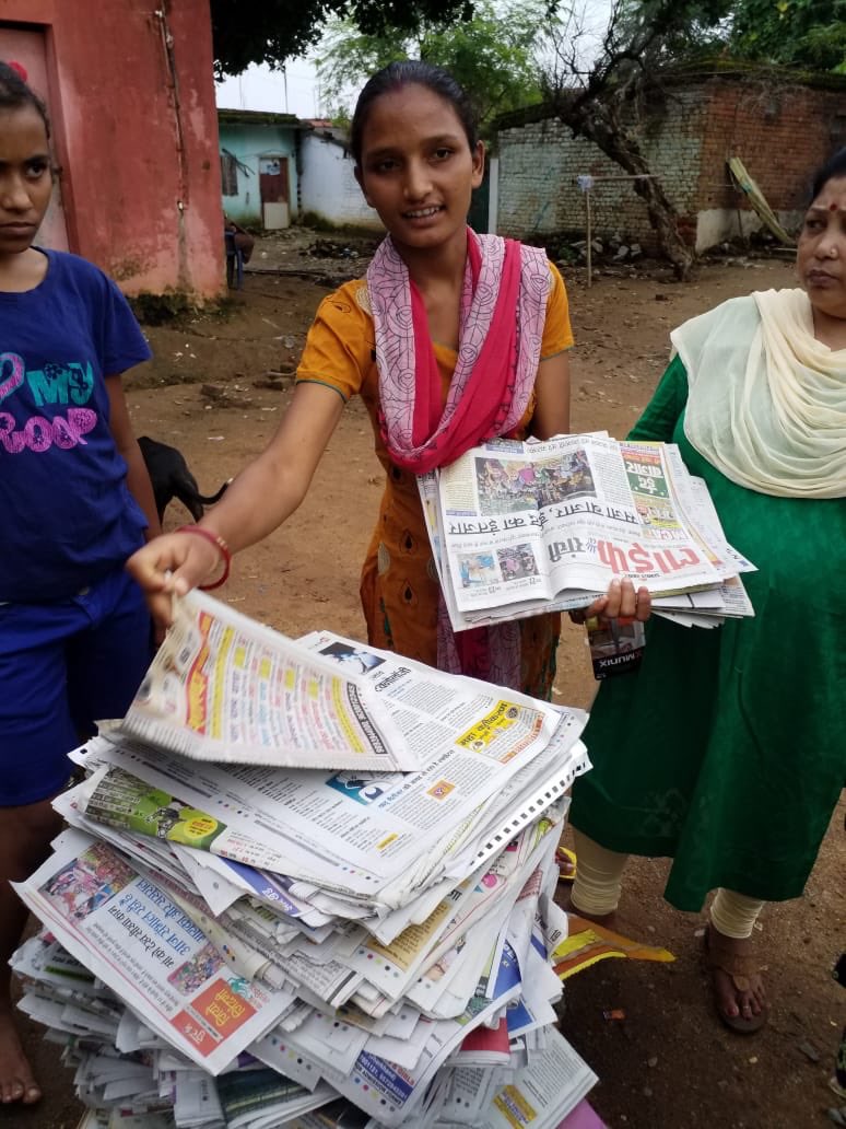 Empowerment through little steps. Teaching to make paper bags in Ranchi #MissionMillion2018 #RHA Join us <a href="/karanjohar/">Karan Johar</a>