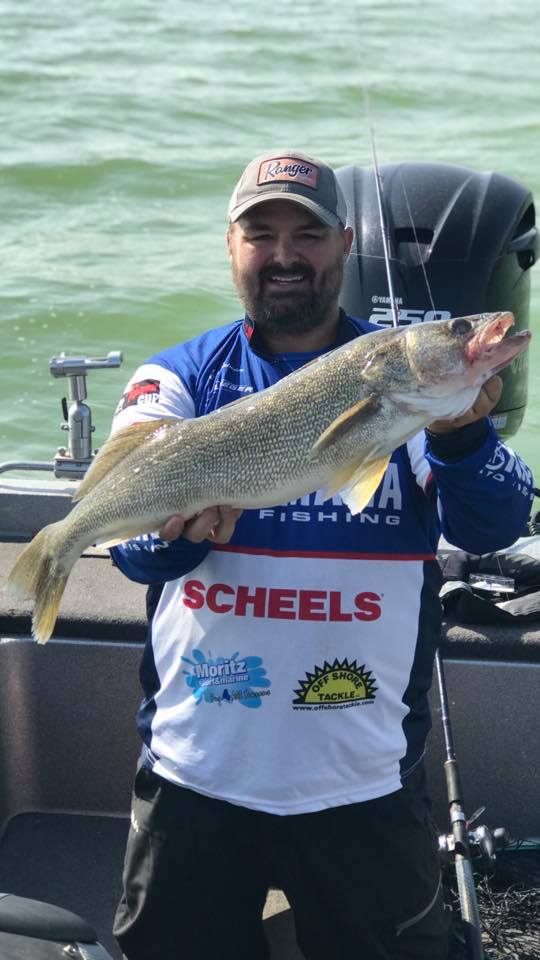 AxtmanAngling's tweet photo. Another good tournament on DL. Managed to catch a 31”! Thanks to my lovely score keeper we had a perfect card unfortunately the guy in the pictures screwed it up.  We let one mistake cost us 3rd place but still ended up with a top 10 finish. @YamahaOutboards @RangerBoats @SCHEELS https://t.co/11LJZydi07