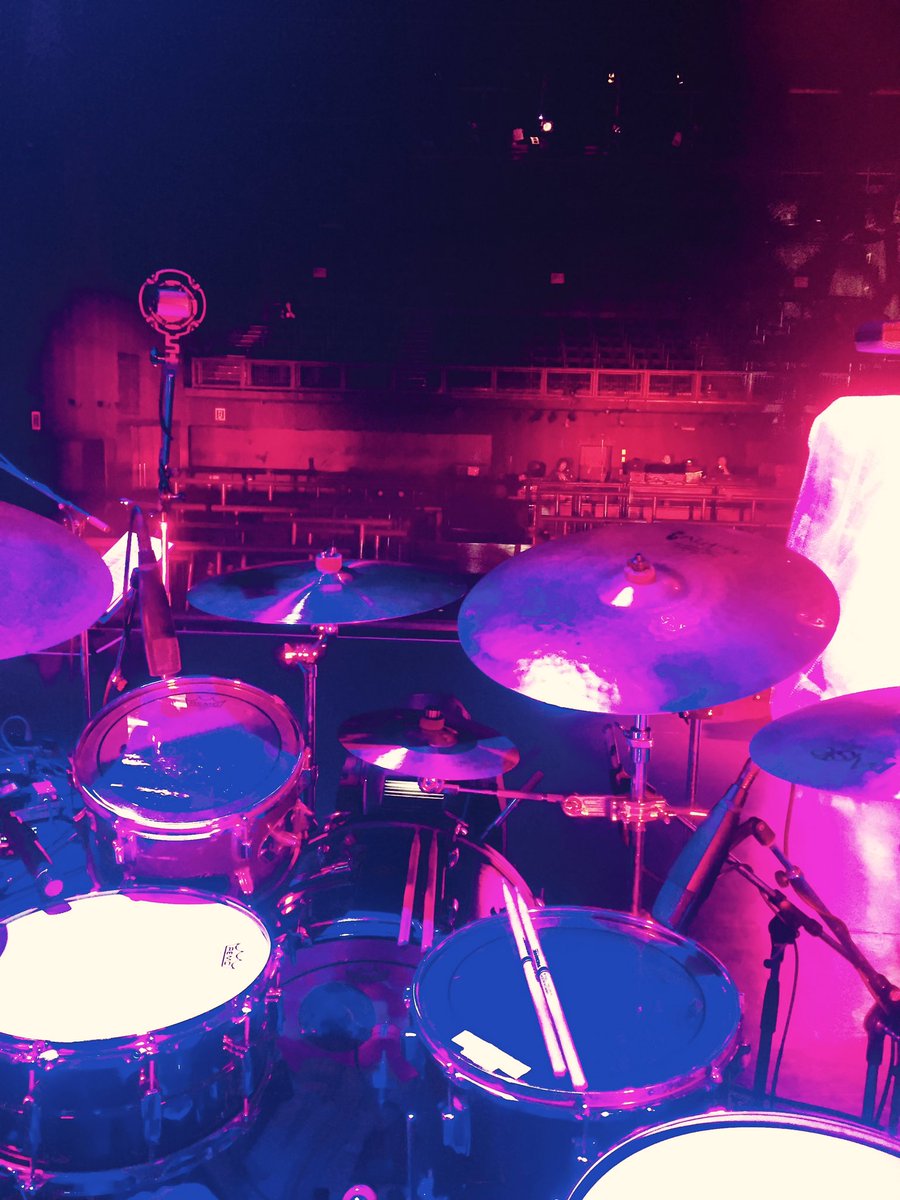 drumless_max's tweet photo. Aimer Fan Club Tour “été”
名古屋、大阪、東京公演に参加させて頂きました。
みんなで１つになって作る空間は最高でした。
一緒に音を出したバンドメンバー、関わった全ての方々に本当に感謝です。
ありがとうございます！！ https://t.co/NaunPlBa3y
