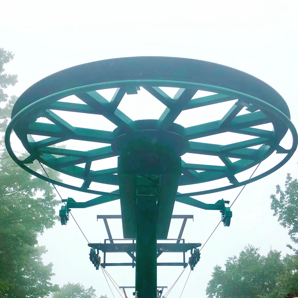 SkiMagicVT's tweet photo. Bully, bully! #greenlift #bullwheel https://t.co/c1joYjOzKh