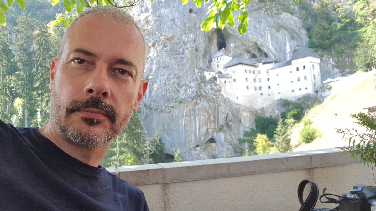 scaradave's tweet photo. Il merlo del castello 😂
#Predjamski grad https://t.co/3T8FyzWCCR