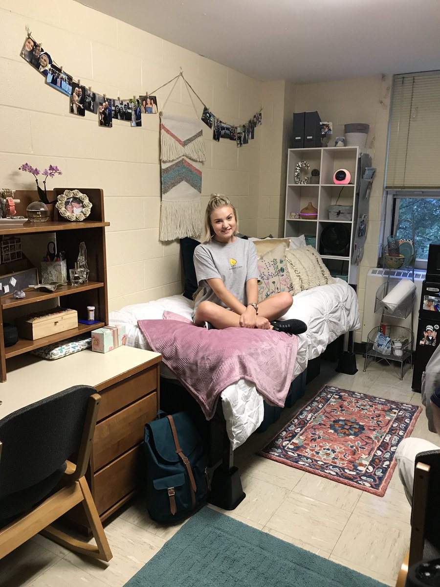batsonmom4's tweet photo. Before & After pics of Carli’s new home away from home. Proud is an understatement for how I feel about this smart, kind & beautiful soul. Leaving her was bittersweet, but I know she is ready to make her mark on this world 💛🖤 #appstate #appstatedt @CarliBatson https://t.co/OaQLqOg1YM