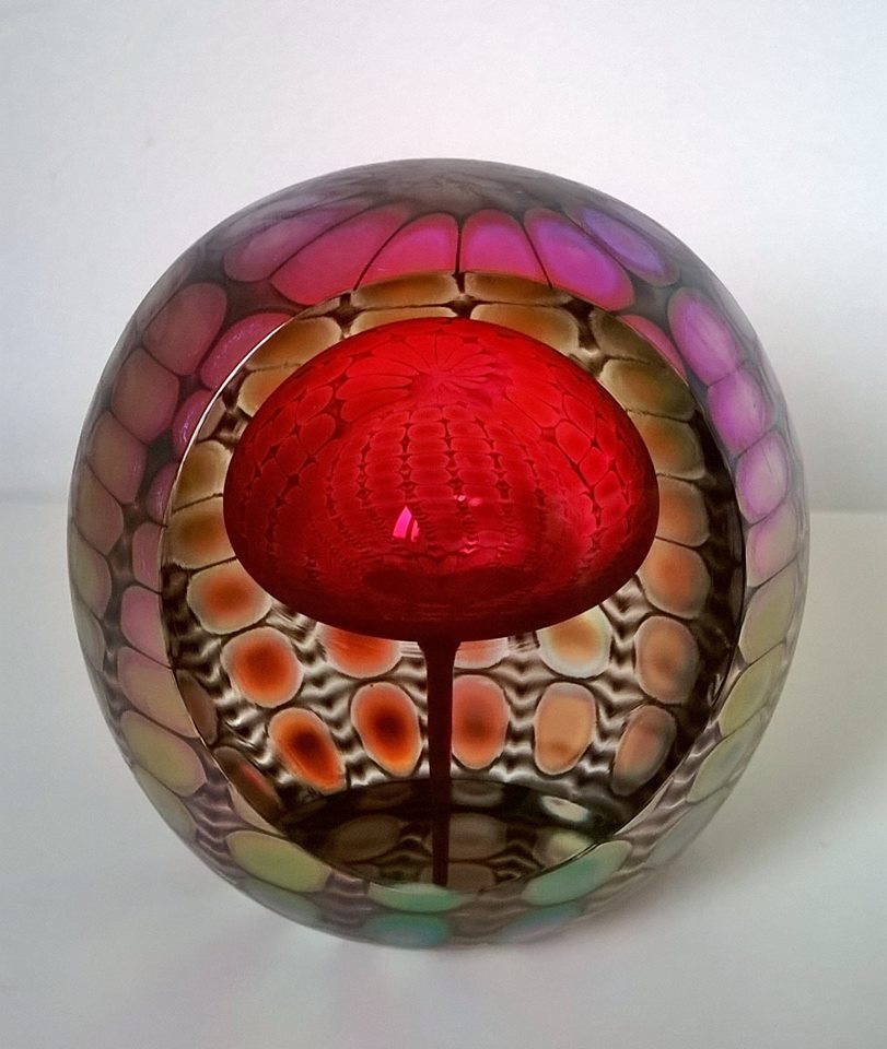 aheartofglassuk's tweet photo. Looking forward to returning to the @LomaxFairs #Antiques &amp; #Art Fair in #Southwold on 24-26 Aug with lots of lovely art glass. Complimentary tickets available, email aheartofglass@btinternet.com https://t.co/17111jUos1