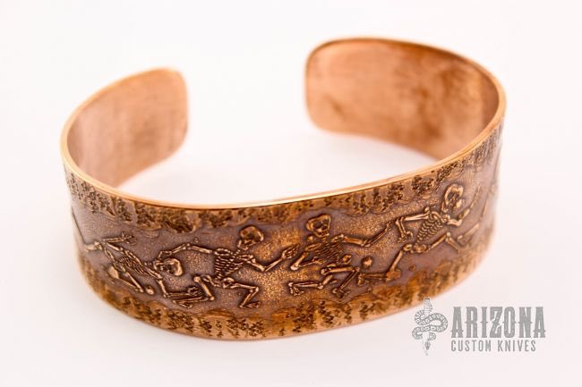 GaryLBarnes1's tweet photo. Knives are not the only items made by hand. A few unique bracelets available made by Gary Barnes. https://t.co/axRMriUrf2 https://t.co/ftj6CMu8qw