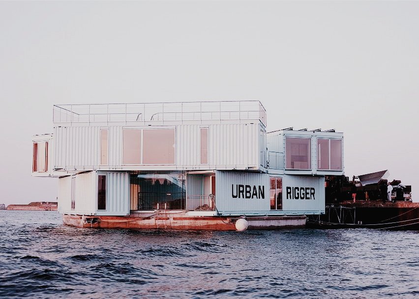 giantideasorg's tweet photo. Reinventing student housing: Urban Rigger and Bjarke Ingels created a student housing unit out of shipping containers in Copenhagen - one of the most expensive places to live in the world - for an affordably low cost! Way to go! 🎉🙌 (also, did we mention how COOL it looks?) https://t.co/y9rsPYfm94