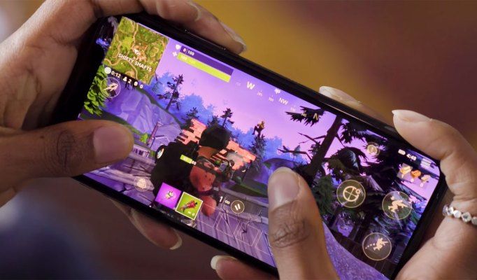 InnovationWars's tweet photo. Google will lose $50M or more in 2018 from Fortnite bypassing the Play Store https://t.co/m5ZOm5p7Zl #fortnite #google #innovation https://t.co/8qJCa7Yfj9