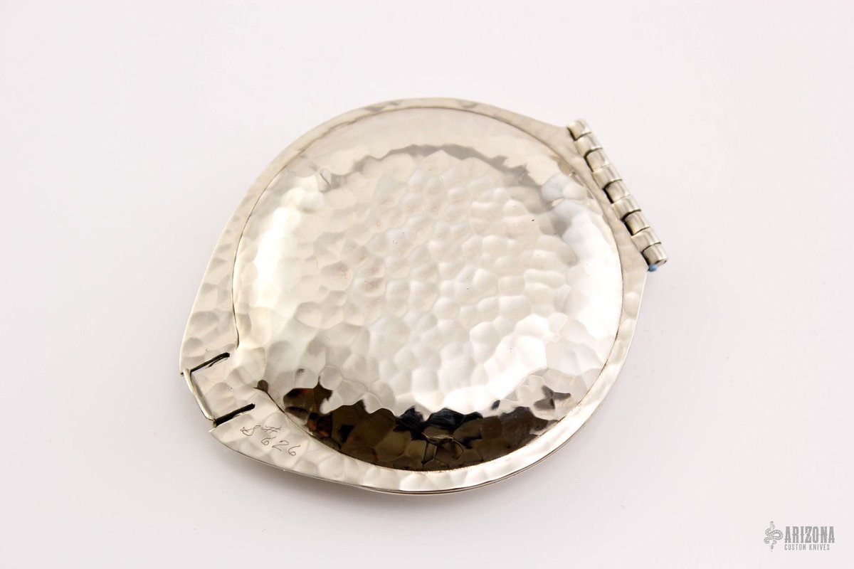 GaryLBarnes1's tweet photo. German silver &amp; copper pocket case. All handmade by Gary Barnes. https://t.co/mq4o9wfOKE #pocketcase #jewelry https://t.co/izZ6wA4XcE