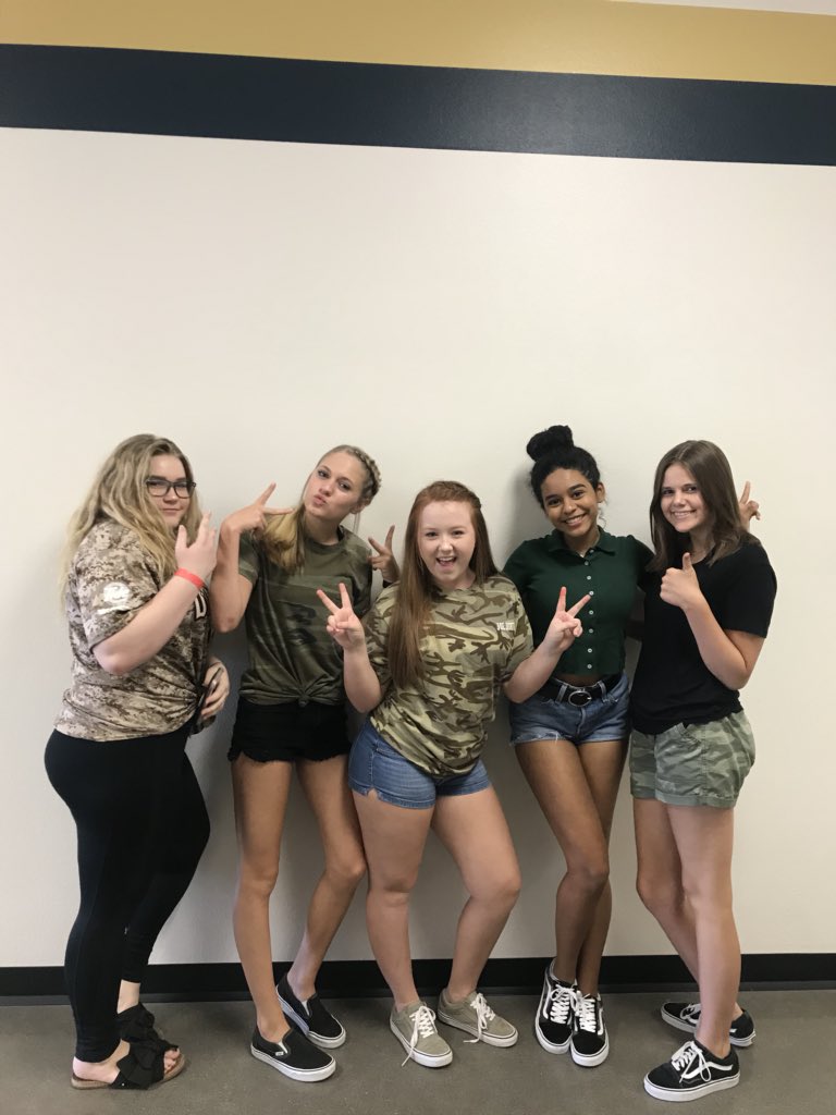 Link Crew participated in CAMO DAY!! Remember tomorrow is TRENDY TUESDAY!!!
