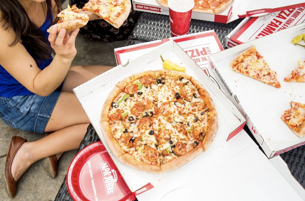 PapaJohnsFLL's tweet photo. Maybe if we sit really still and don't make a sound, Monday won't be able to see us. https://t.co/Ix4XcQCQCx